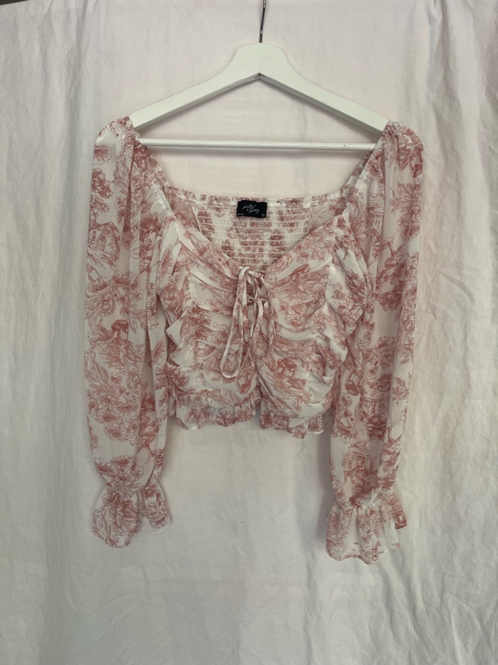 Milk & Honey Floral Cropped Blouse Smocked & Ruched garden chic French Size M - Picture 2 of 16